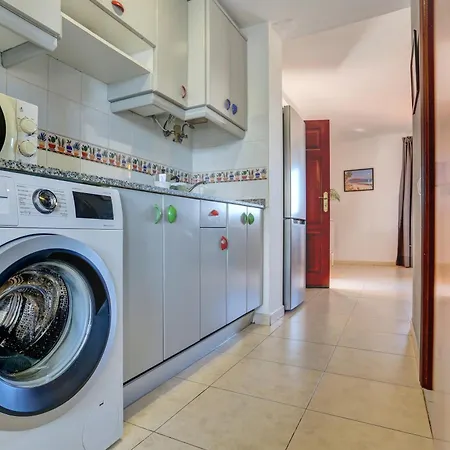 Oasis Royal Κοραλέχο