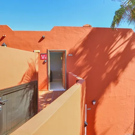 Oasis Royal Apartment