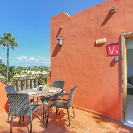 Oasis Royal 公寓 *